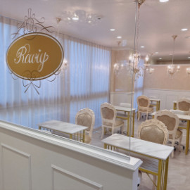 Raviy Eyelash 福岡店